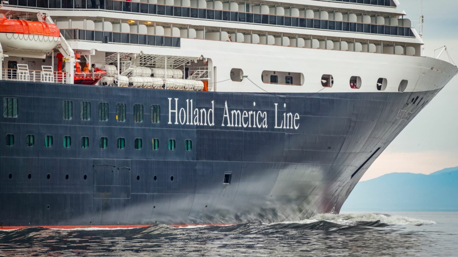 Holland America Line extends cruise pause to through March 31, 2021